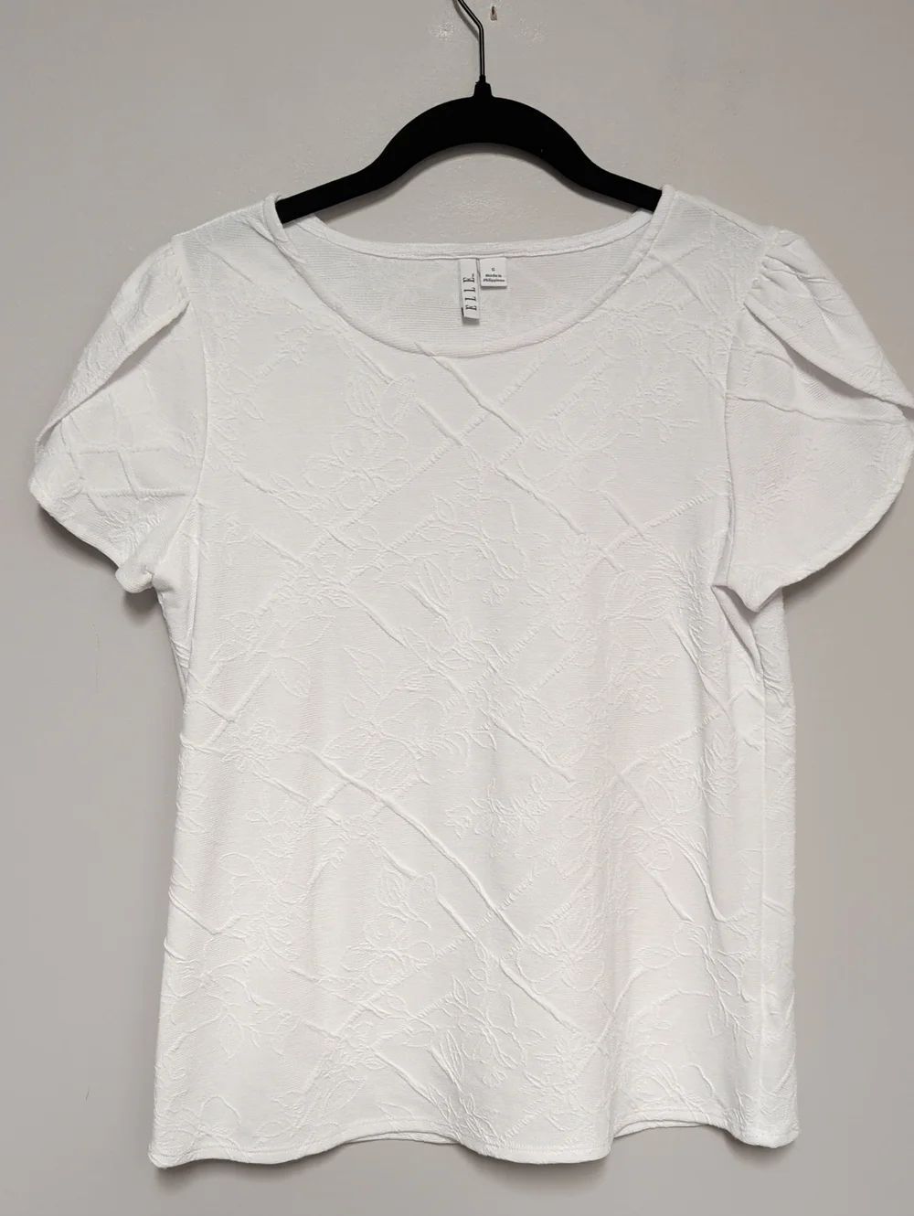 Elle White Textured Short Sleeve Scoop Neck Tee